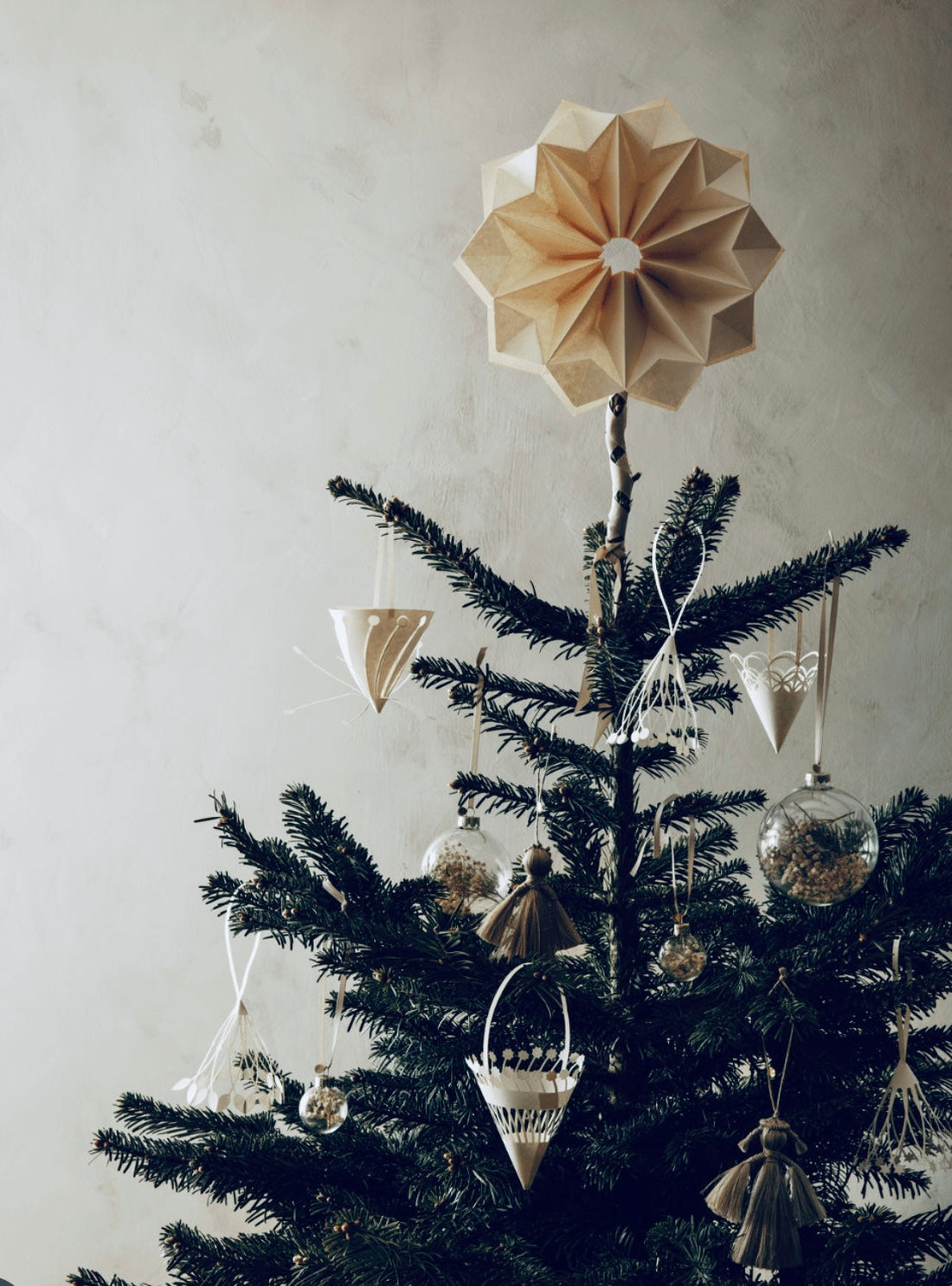 The Ultimate Christmas Checklist: Your Guide to a Stress-Free Holiday Season