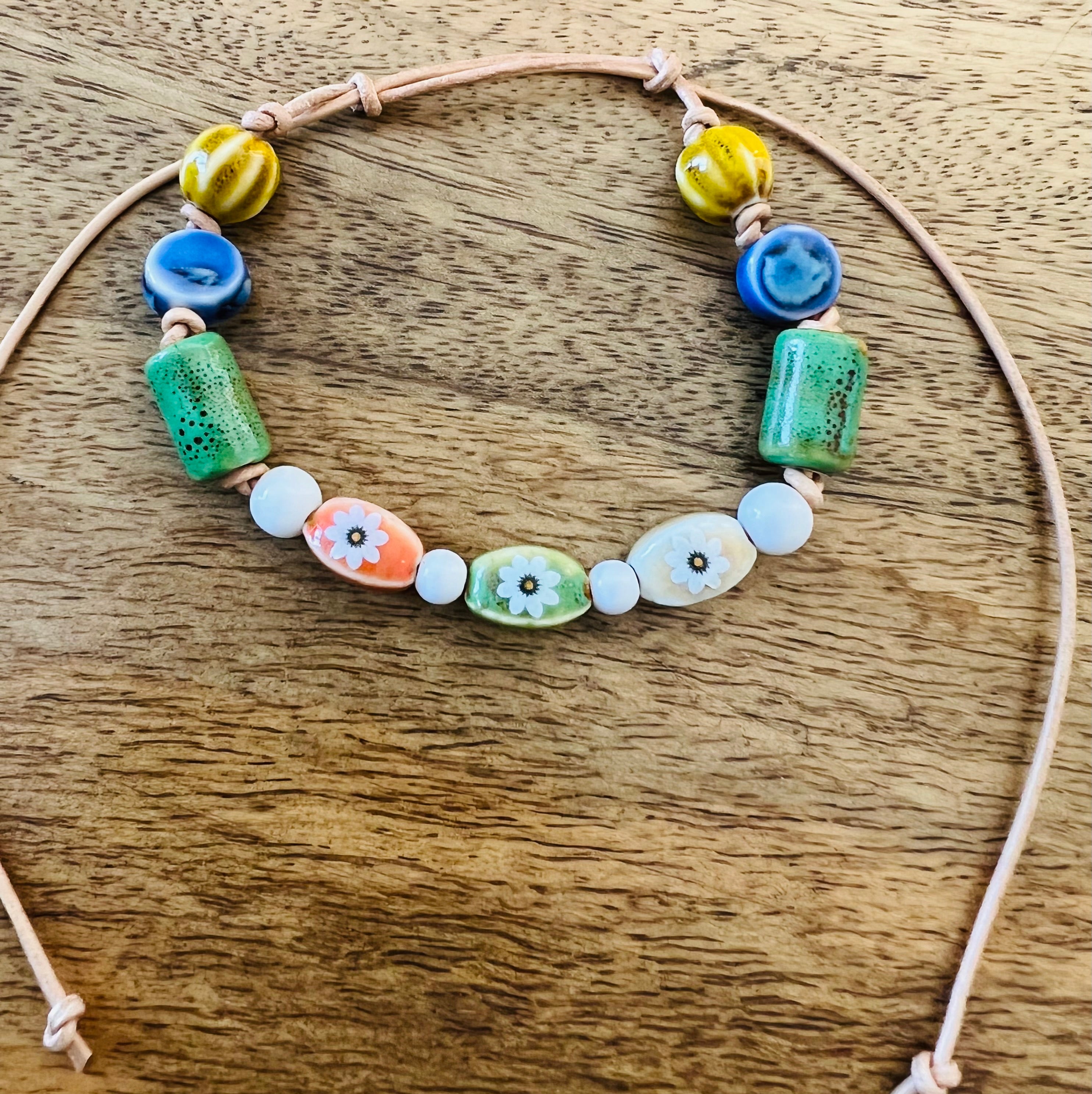 Daisy Chain Ceramic Beaded Bracelet